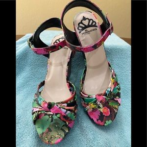 Fergalicious by Fergie platform heels